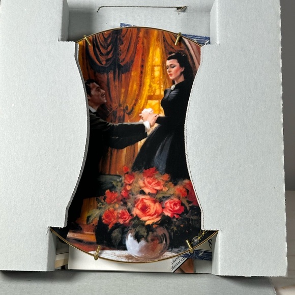 'The Proposal' Gone With The Wind Art Glass Plate No.121896 Full Set + Hanger - Picture 2 of 8